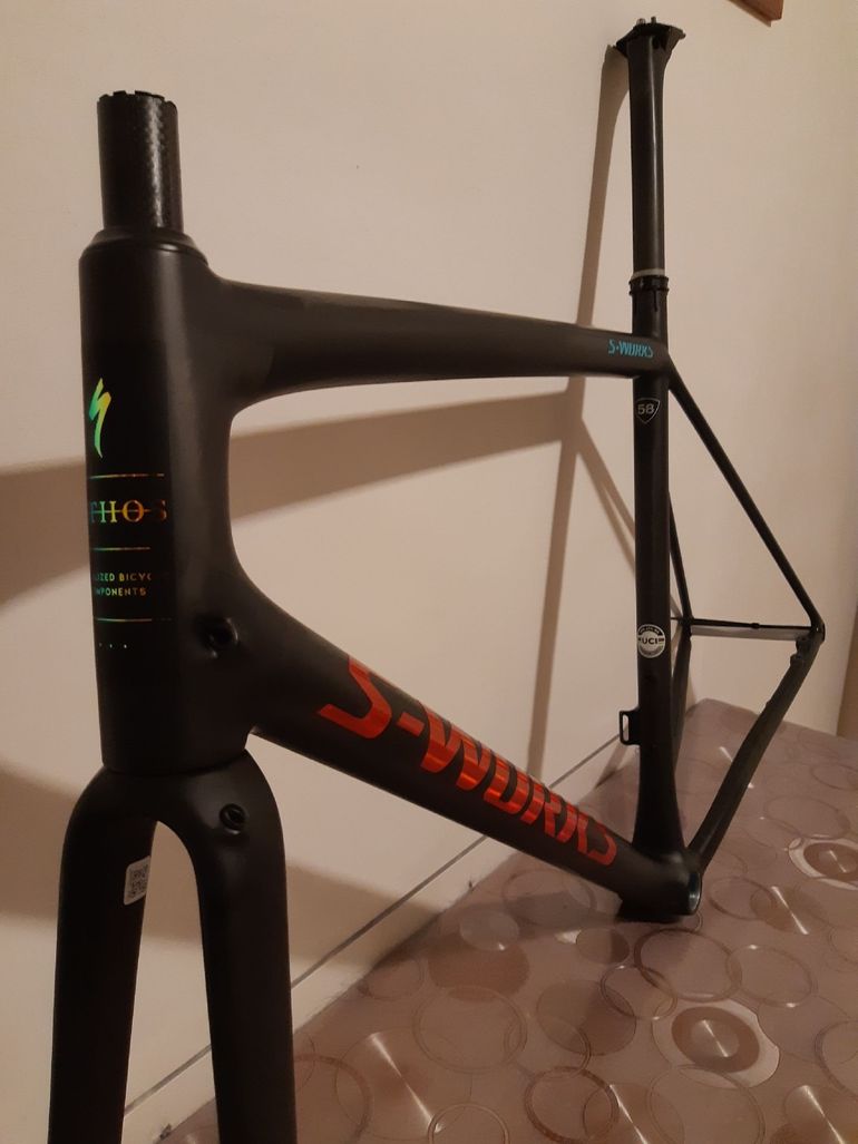Used Specialized S-Works Aethos – SRAM RED AXS 2025 Frameset 2025 Road & Gravel — image 2 of 5