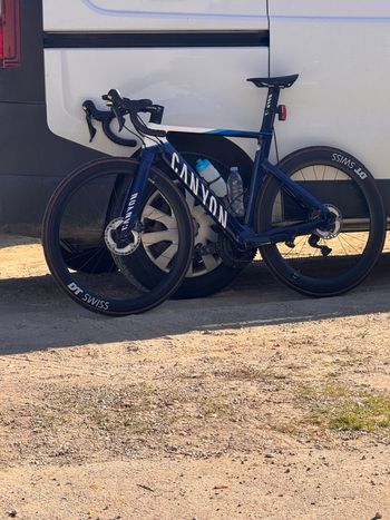 Brugt Canyon Aeroad CF SL 8 Disc 2022 2022 Road & Gravel — billede 1 af 6
