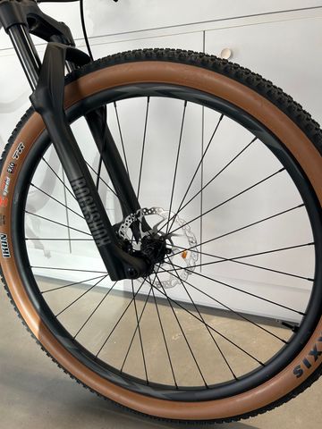 Liv Pique 29 2 2022 2022 Mountainbike d'occasion — image 3 sur 10
