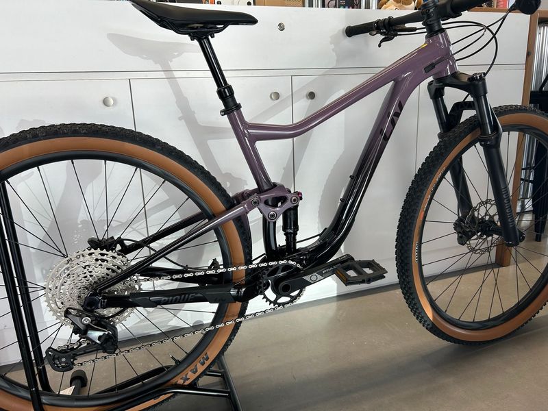 Liv Pique 29 2 2022 2022 Mountainbike d'occasion — image 1 sur 10
