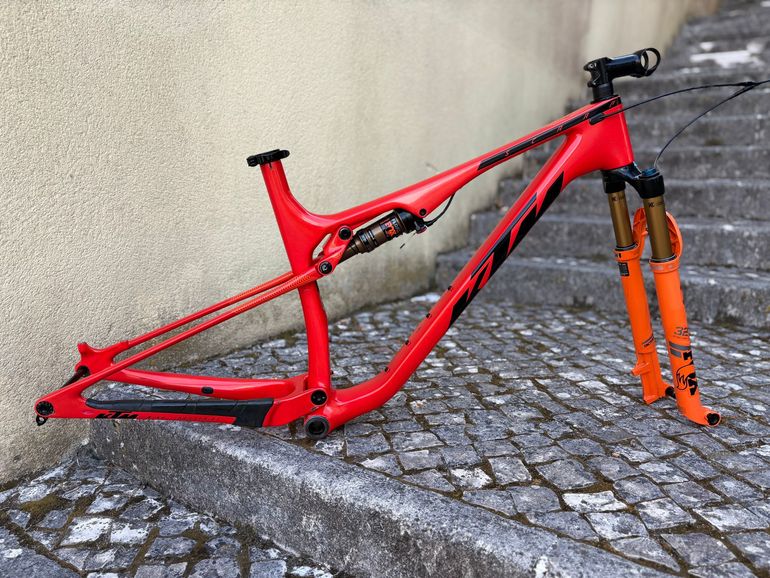 Tweedehands KTM SCARP EXONIC 2023 Mountainbike — afbeelding 2 van 8