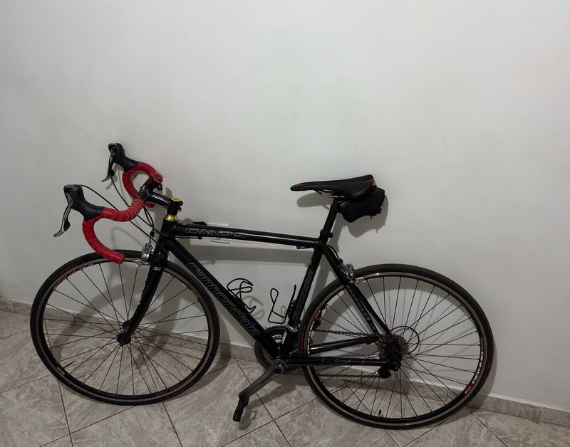 Tweedehands Cannondale CAAD 9 2010 Road & Gravel — afbeelding 2 van 8