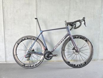 Used Giant TCR Advanced Pro Disc 0 AXS 2024 2024 Road & Gravel, Purple — image 2 of 21