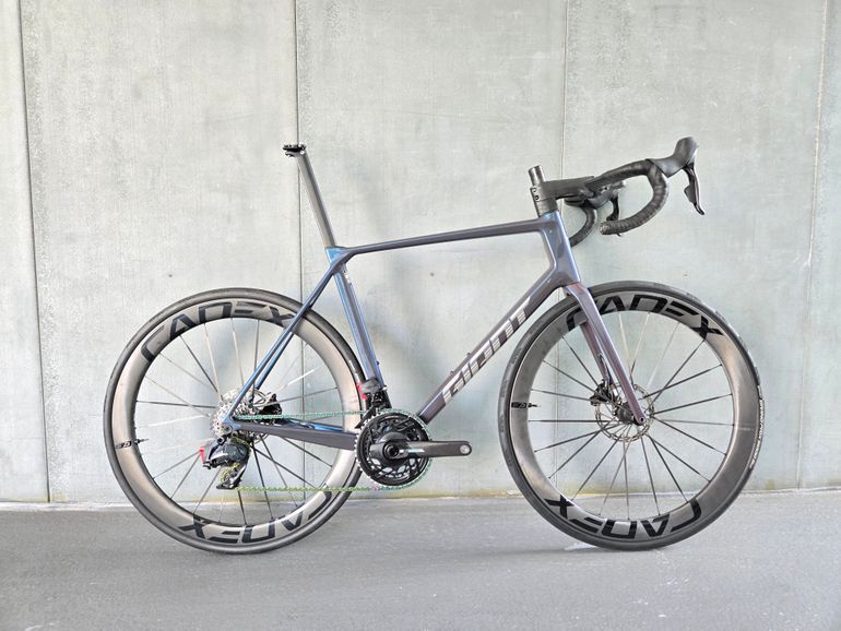 Used Giant TCR Advanced Pro Disc 0 AXS 2024 2024 Road & Gravel, Purple — image 2 of 21