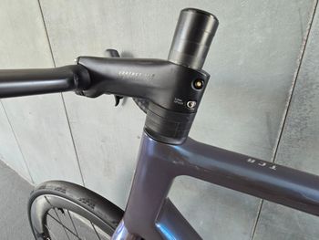 Used Giant TCR Advanced Pro Disc 0 AXS 2024 2024 Road & Gravel, Purple — image 16 of 21