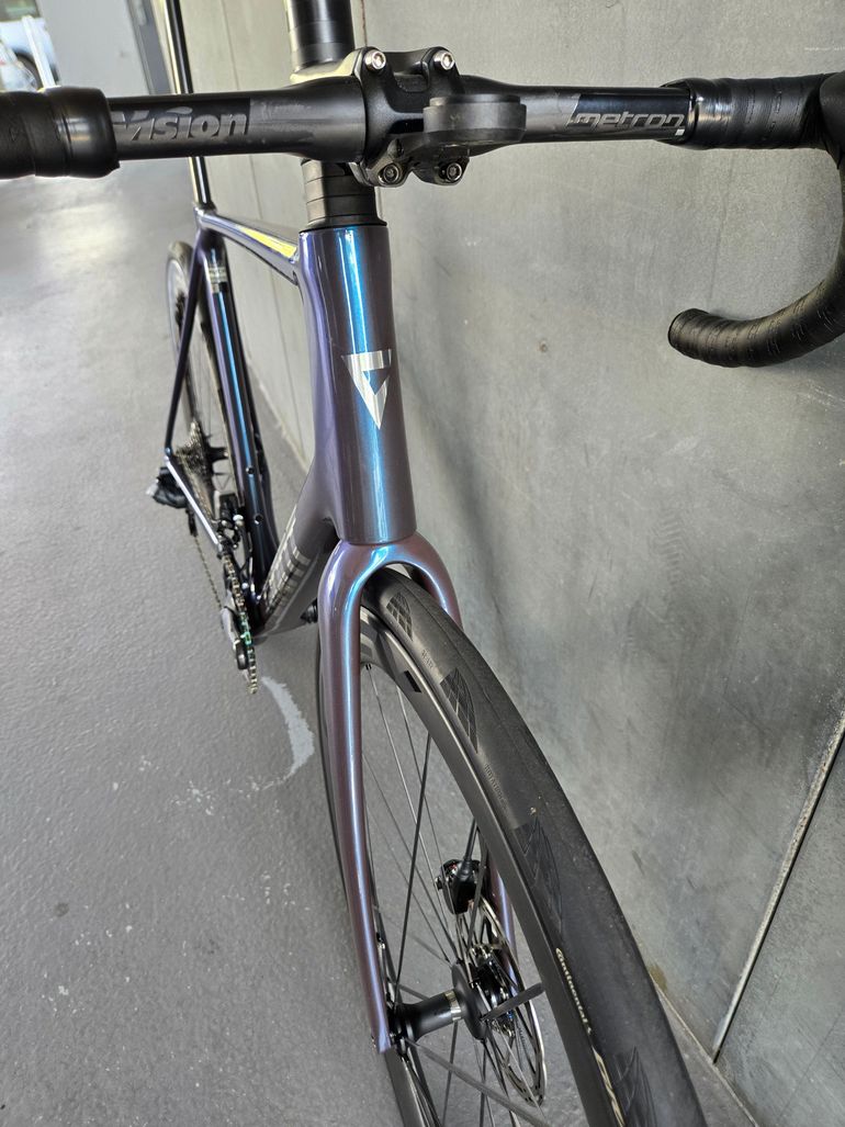 Used Giant TCR Advanced Pro Disc 0 AXS 2024 2024 Road & Gravel, Purple — image 18 of 21