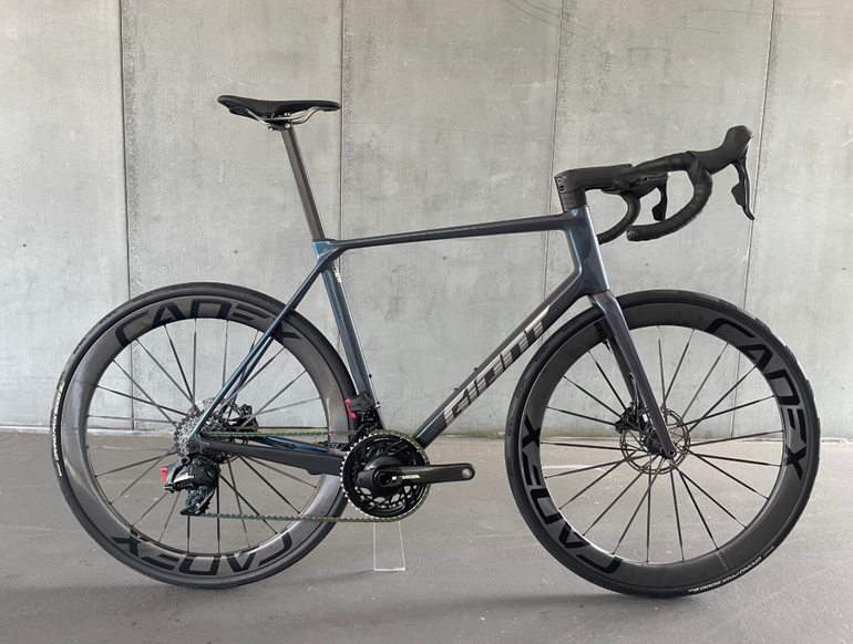 Used Giant TCR Advanced Pro Disc 0 AXS 2024 2024 Road & Gravel, Purple — image 1 of 21