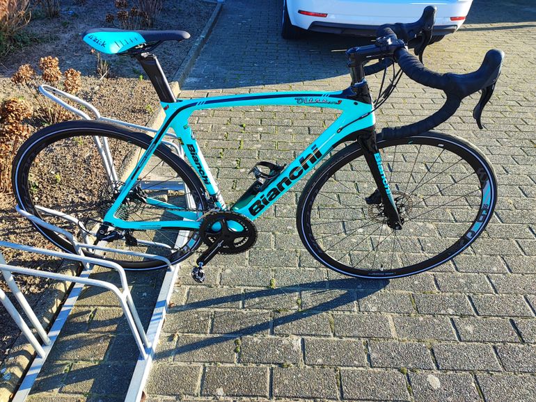 Used Bianchi Oltre Xr 3 Disc Campagnole Potenza 2022 Road & Gravel, Green — image 1 of 6