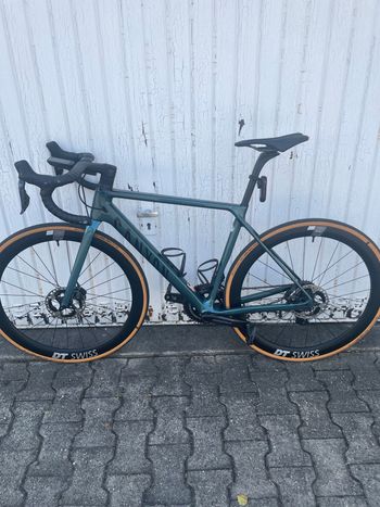 Used Canyon Ultimate Shimano Dura Ace Di2 2021 Road & Gravel, Green — image 2 of 6