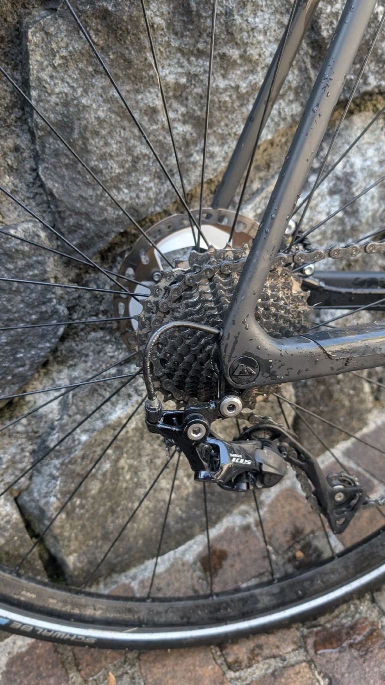 Used Canyon Endurace CF 7 2023 2023 Road & Gravel, Black — image 3 of 10