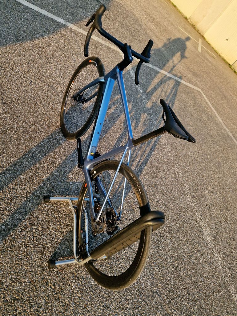 Used Giant TCR Advanced 0 Di2 2025 2025 Road & Gravel — image 11 of 12
