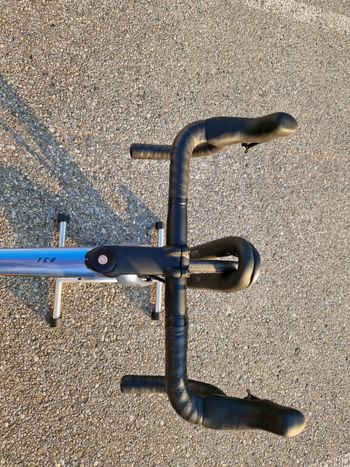 Used Giant TCR Advanced 0 Di2 2025 2025 Road & Gravel — image 5 of 12