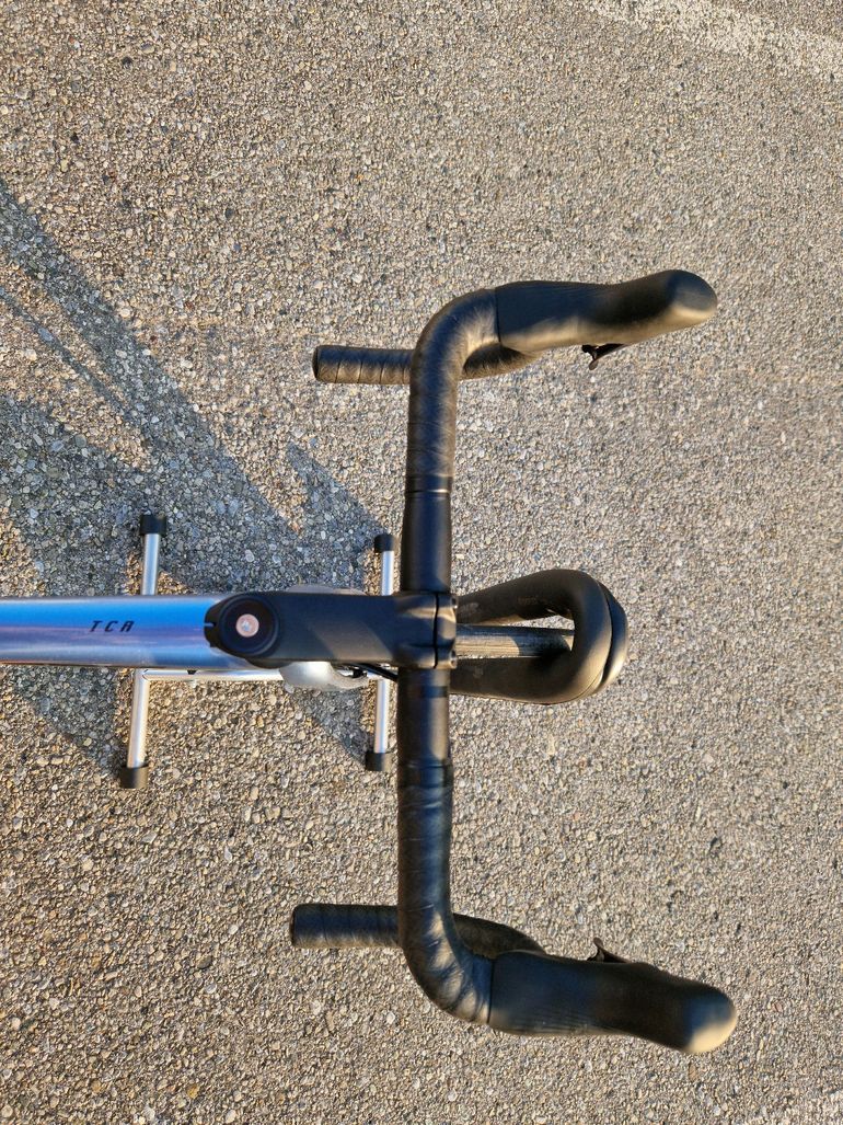 Used Giant TCR Advanced 0 Di2 2025 2025 Road & Gravel — image 5 of 12