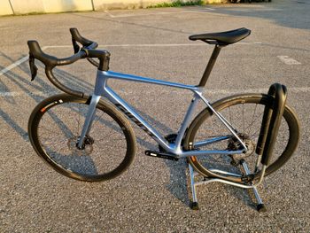 Used Giant TCR Advanced 0 Di2 2025 2025 Road & Gravel — image 2 of 12