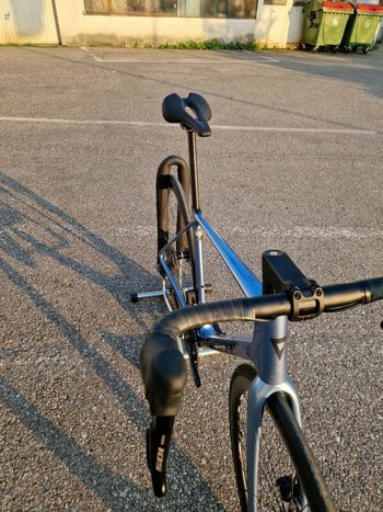 Used Giant TCR Advanced 0 Di2 2025 2025 Road & Gravel — image 7 of 12