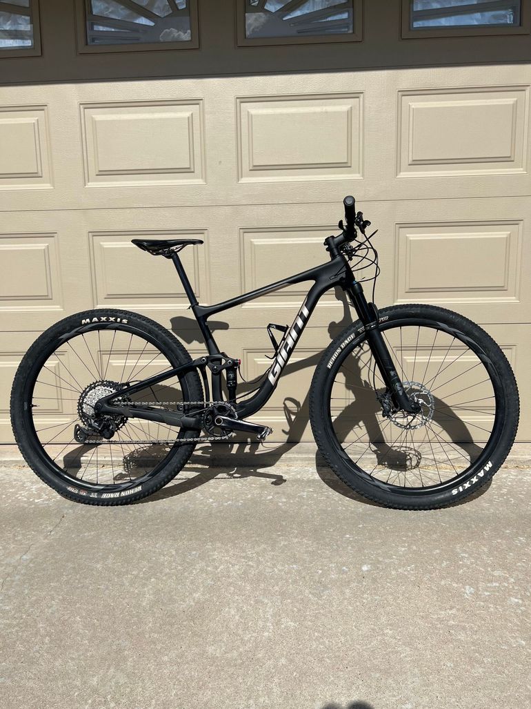 Giant Anthem Advanced, Pro 29 2021 2021