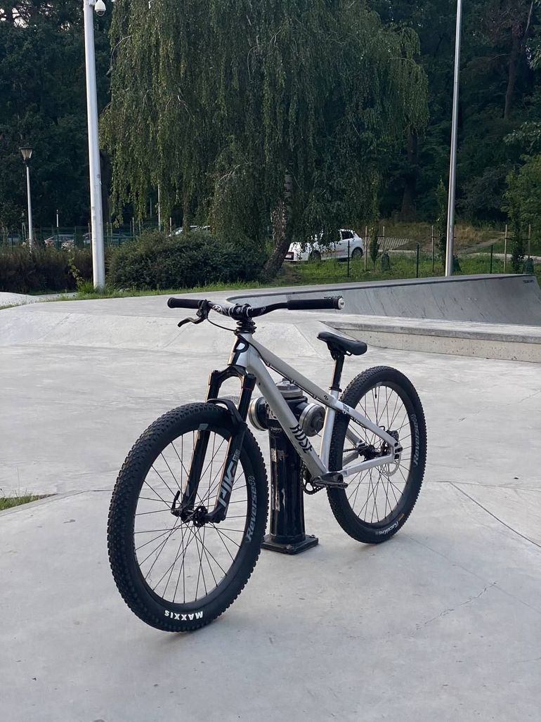Used Rose The Bruce 2 2024 2024 Mountainbike, Light Gray, 26 — image 3 of 3