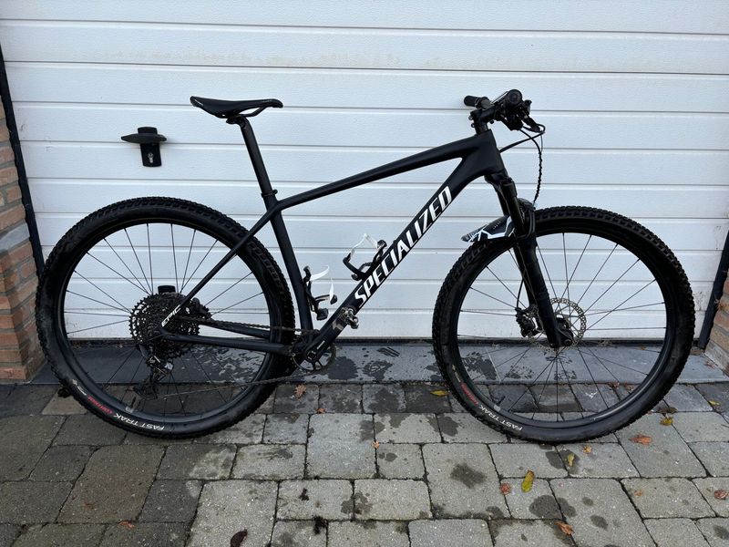 Used Specialized Epic Hardtail 2021 2021 Mountainbike, Black, 29 — image 1 of 9