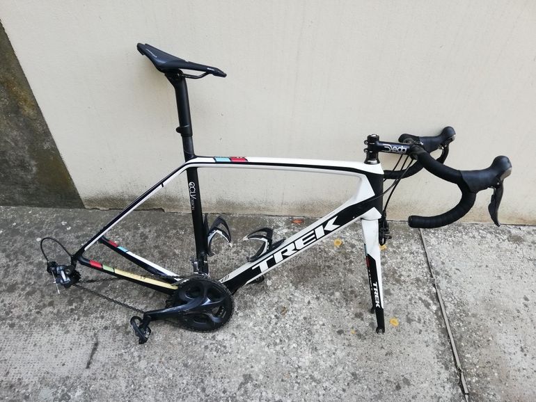 Used Trek Madone 5.9 2014 Road & Gravel, Weiß — image 1 of 6