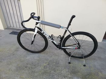 Used Trek Madone 5.9 2014 Road & Gravel, Weiß — image 5 of 6