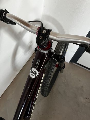 Used Santa Cruz V10 Single Speed / Fixed Gear 2022 Mountainbike, Red — image 5 of 9