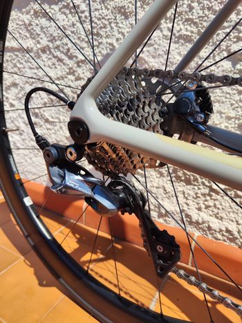 Used Giant TCR Advanced Disc 1+ 2021 2021 Road & Gravel — image 15 of 17