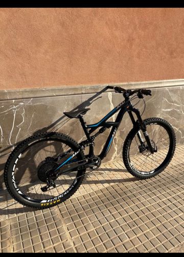 Used Specialized Enduro Elite 29 2015 2015 Mountainbike, Black, 29 — image 1 of 9
