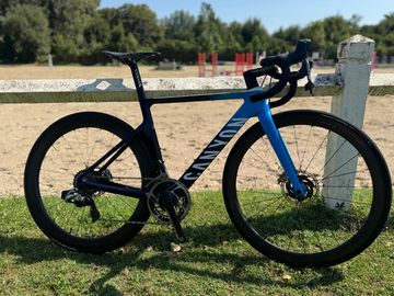 Brugt Canyon AEROAD SLX Cf 8.0 2022 Road & Gravel