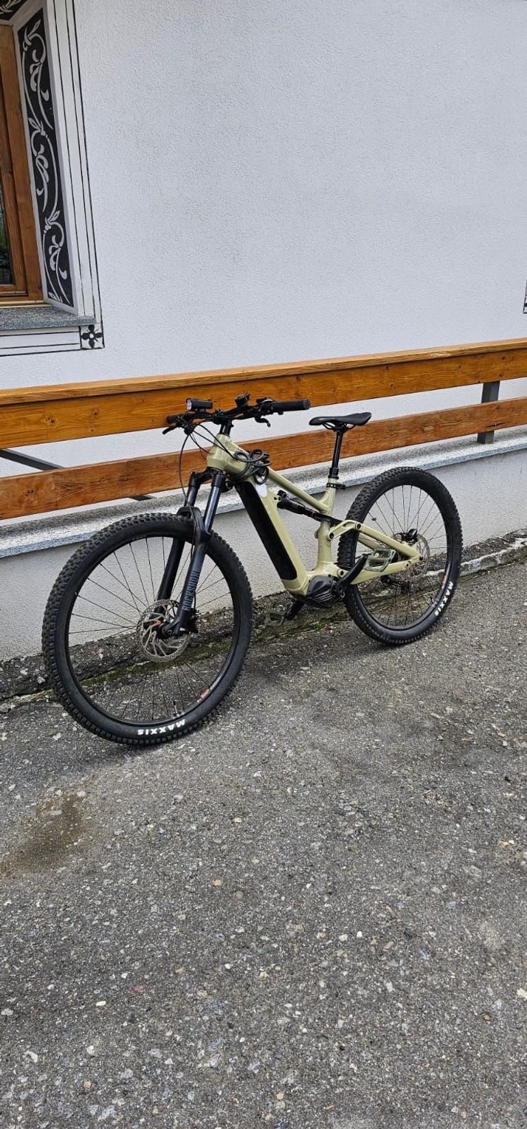 Used Cannondale Moterra Neo S2 2024 2024 Mountainbike, Green, 29 — image 1 of 10