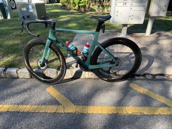 Used Vitus ZX-1 EVO Ultegra Di2 2024 2024 Road & Gravel, Green — image 4 of 10