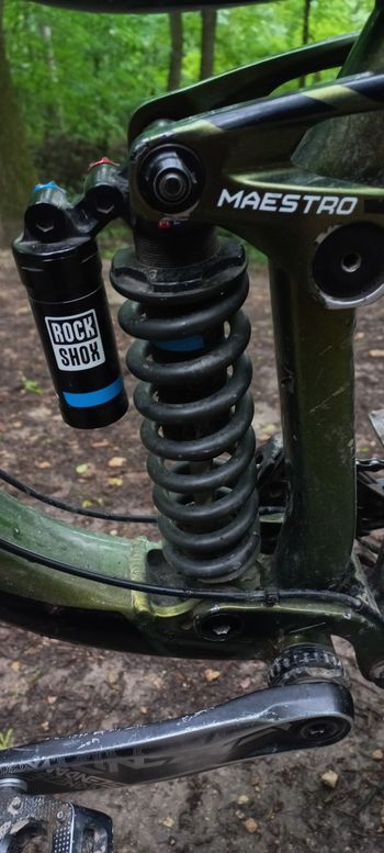 Used Giant Glory 1 2020 2020 Mountainbike, Green, 27.5 — image 4 of 6