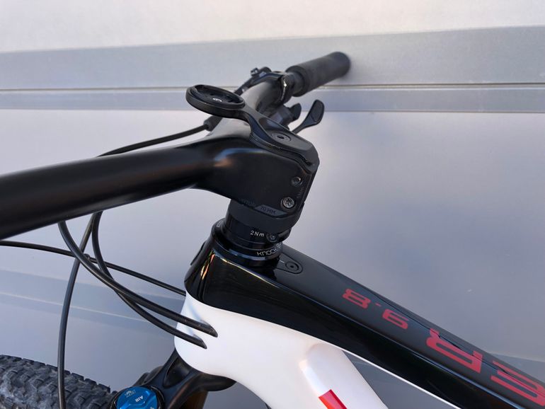 Used Trek PROCALIBER 9.8 M/L FOX KASHIMA Muy Mejorada 2021 Mountainbike, White, 29 — image 6 of 14