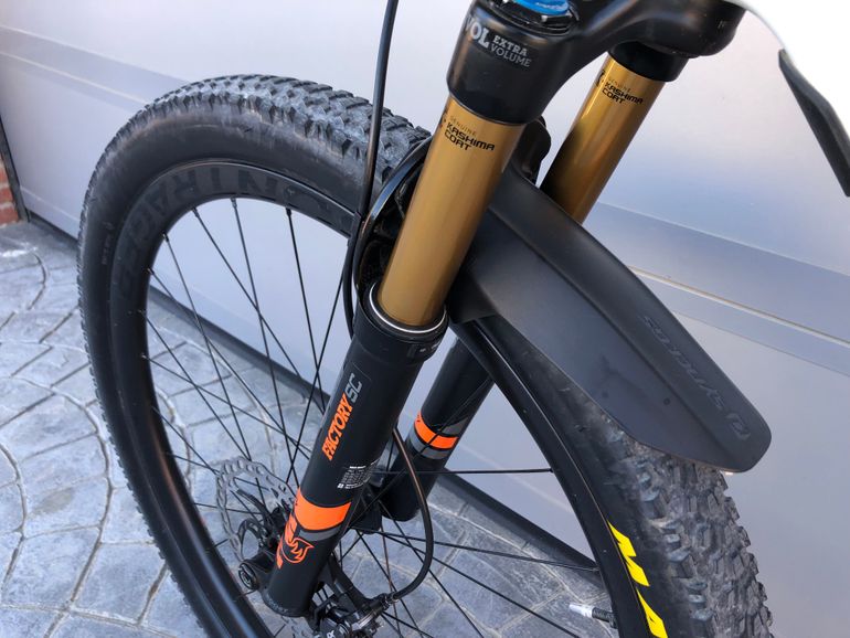 Used Trek PROCALIBER 9.8 M/L FOX KASHIMA Muy Mejorada 2021 Mountainbike, White, 29 — image 11 of 14