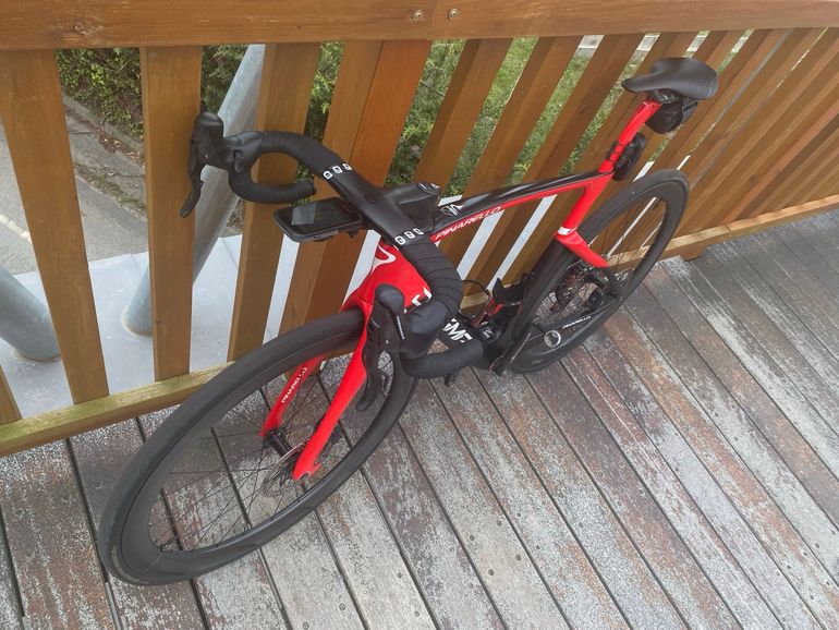 Used Pinarello DOGMA F SUPER RECORD EPS Disc 2022 2022 Road & Gravel, Red — image 4 of 11