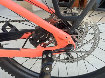 Tweedehands Trek Powerfly Shimano Deore 2023 Mountainbike — afbeelding 12 van 12
