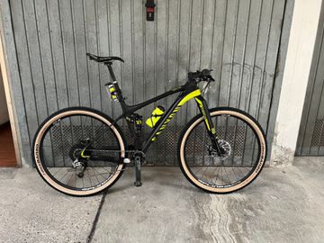 Used Canyon Lux Cf 9.9 2015 Mountainbike, Black — image 1 of 6