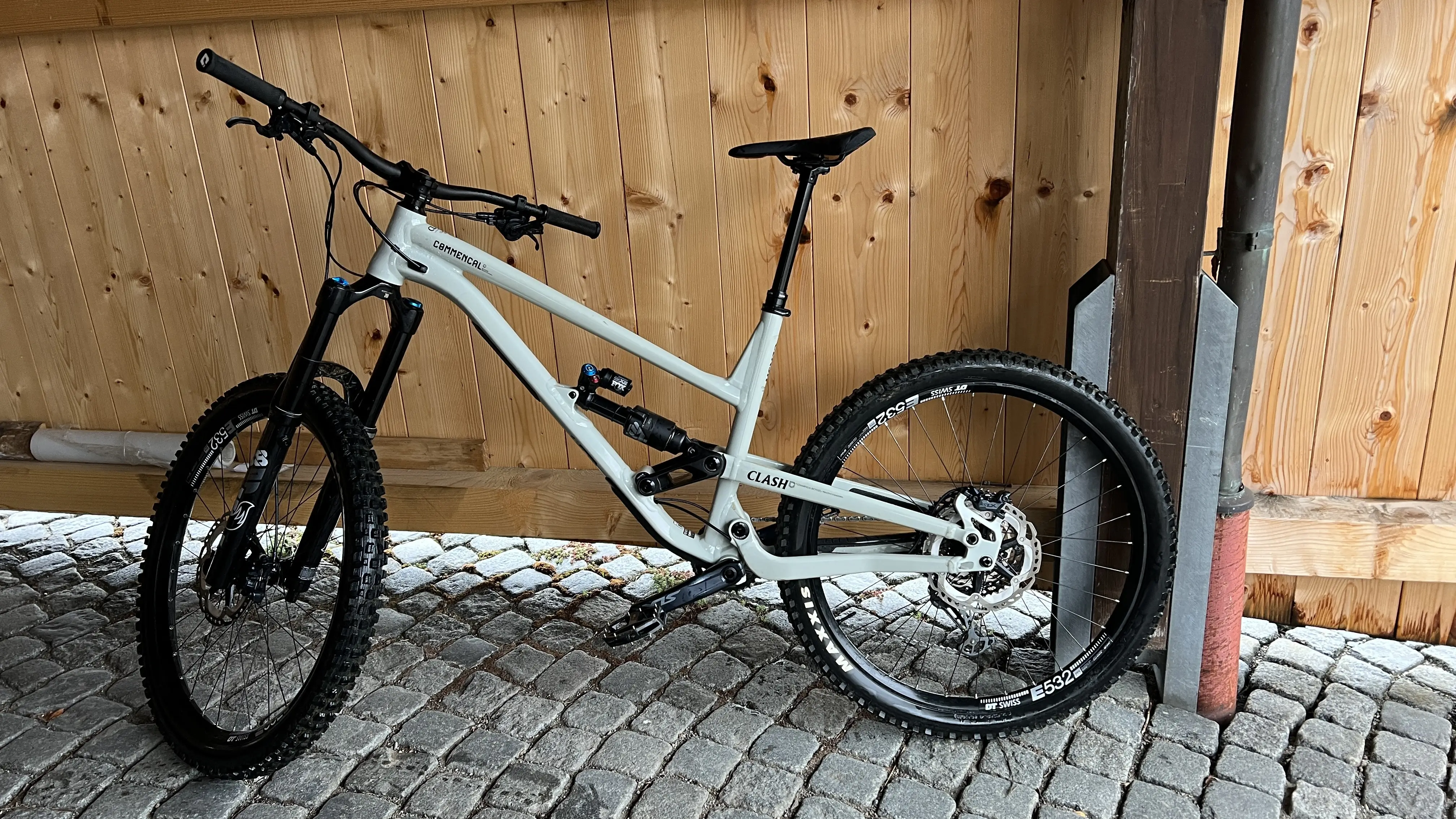 Commencal clash best sale essential 2020