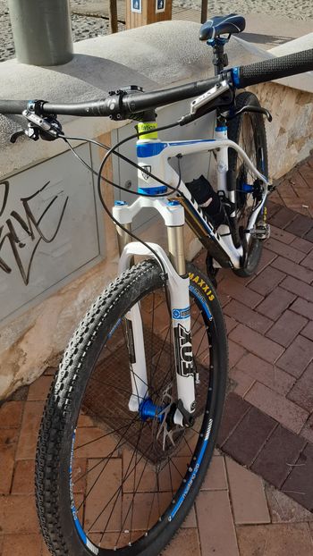Used Trek Superfly 9.7 2014 2014 Mountainbike, White, 29 — image 5 of 6