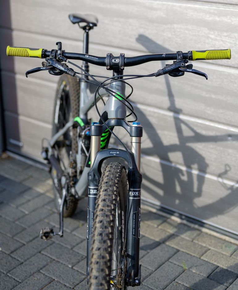 Used Canyon Nerve AL 2014 Mountainbike, Light Gray — image 7 of 10