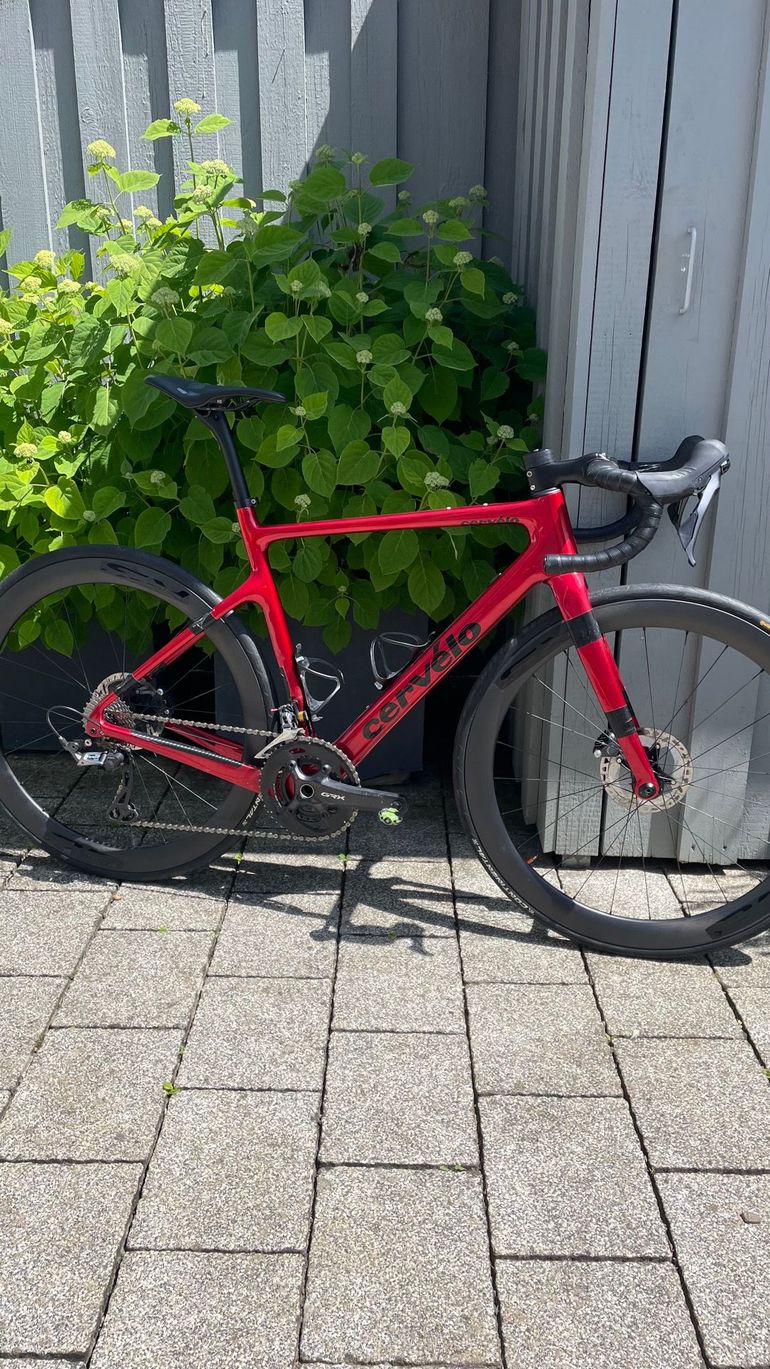 Used Airwolf YFR068 2023 Road & Gravel, Rojo — image 1 of 12