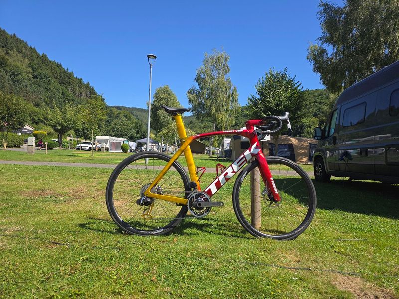 Used Trek Madone SLR 9 eTap Gen 6 2021 2021 Road & Gravel