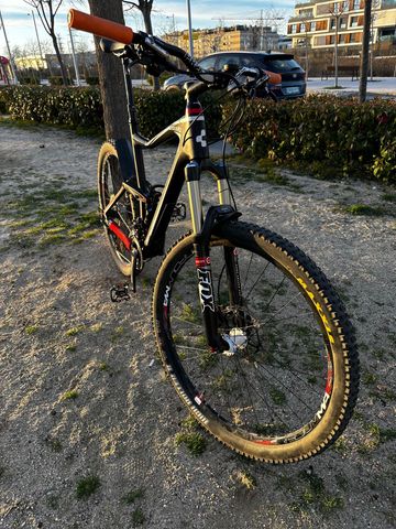 Tweedehands CUBE Stereo Shimano SLX 2014 Mountainbike — afbeelding 2 van 9