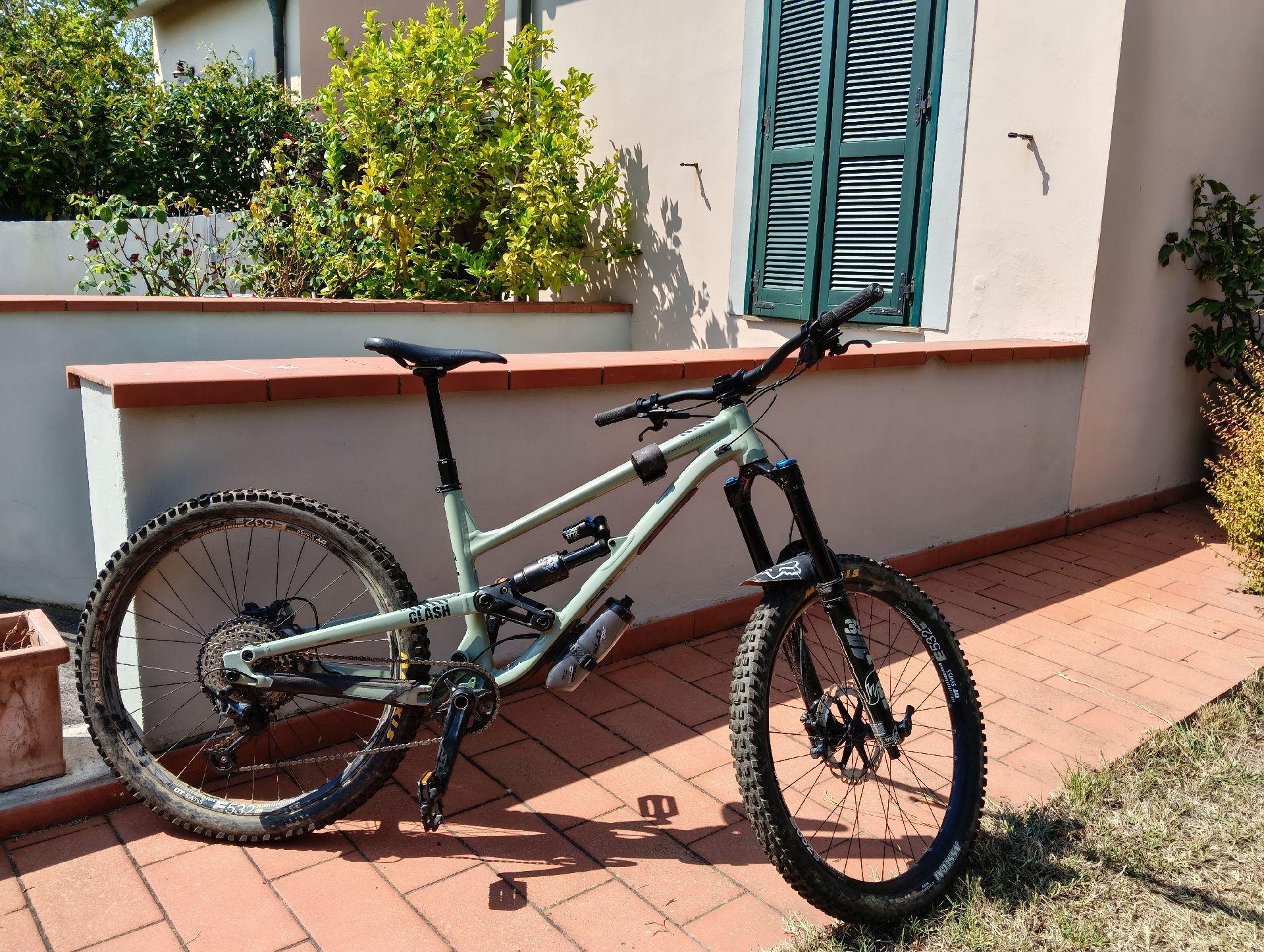 Electric Bike Commencal Clash Essential 2021 Commencal CLASH ESSENTIAL 2022  2022