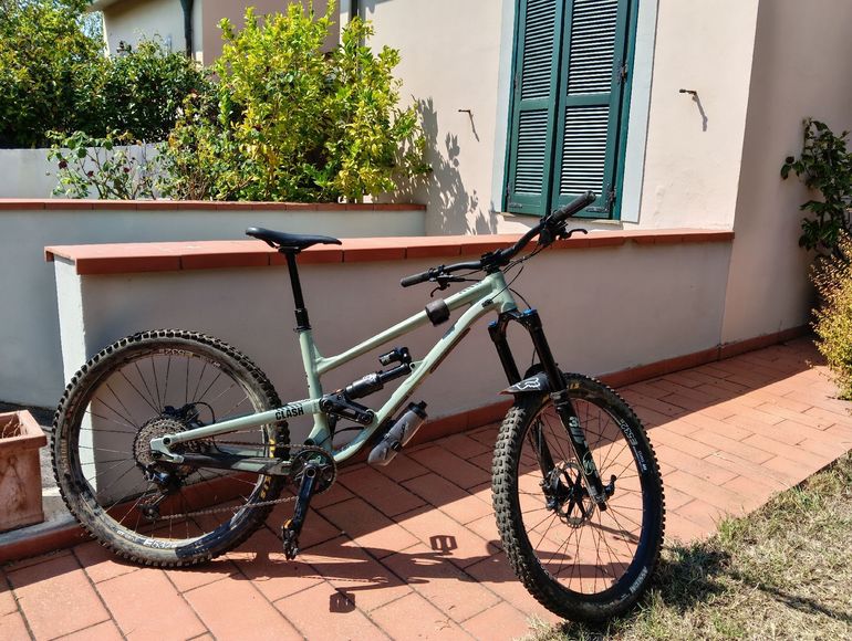 Commencal CLASH ESSENTIAL 2022 2022