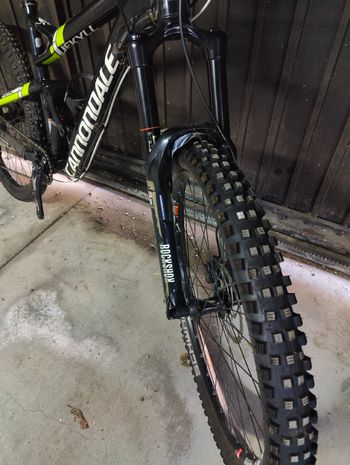 Used Cannondale Jekyll 2015 Mountainbike, Negro — image 10 of 18