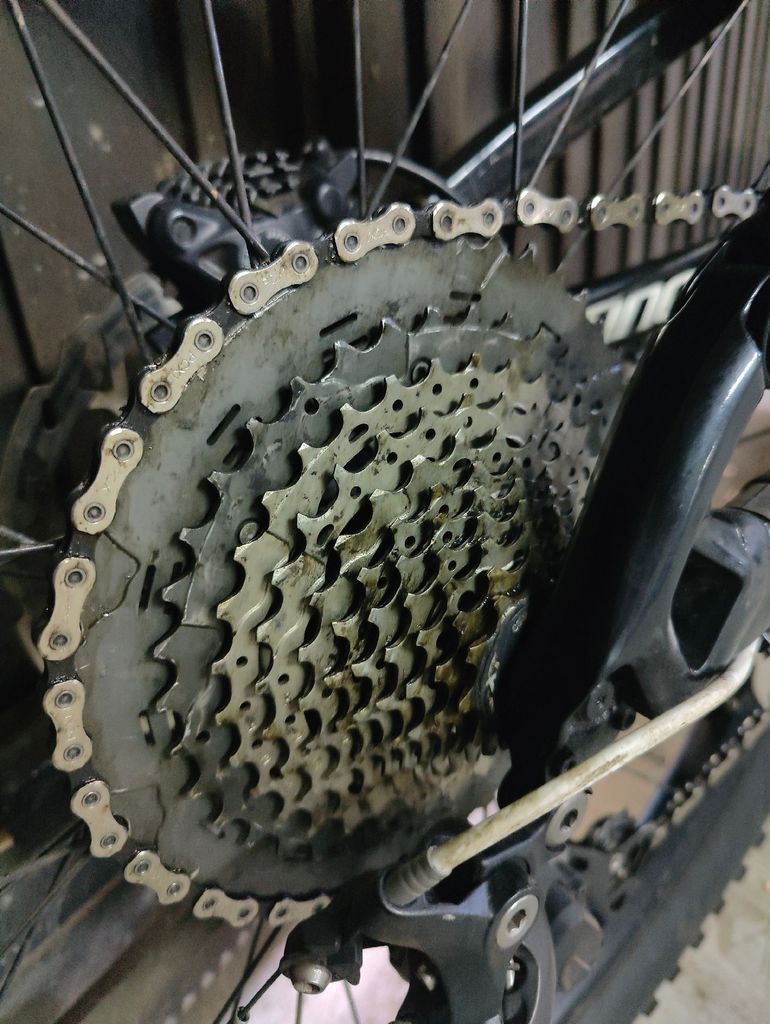 Used Cannondale Jekyll 2015 Mountainbike, Negro — image 16 of 18