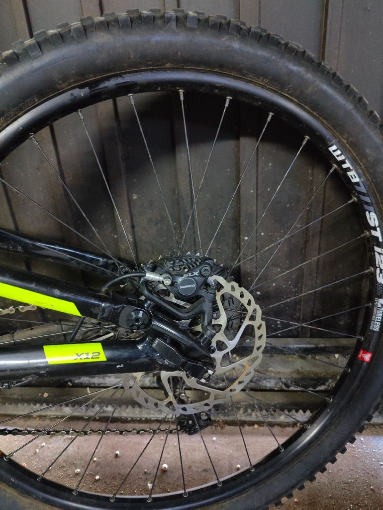 Used Cannondale Jekyll 2015 Mountainbike, Negro — image 5 of 18
