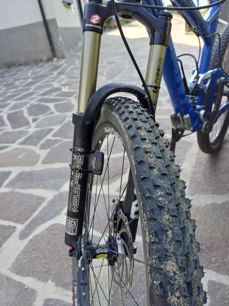 Used Giant Trance 2004 Mountainbike, Blue — image 6 of 8