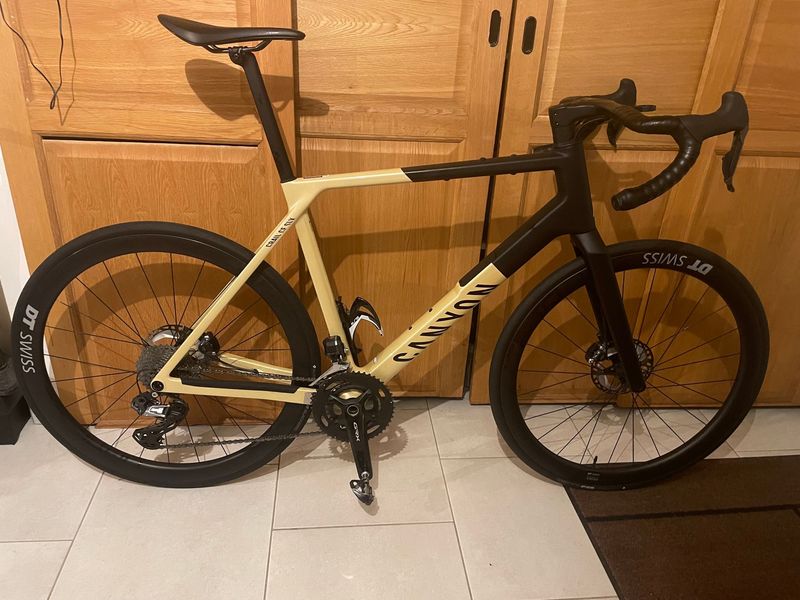 Canyon Grail CF SLX 8 Di2 2024 2024 Road & Gravel usato