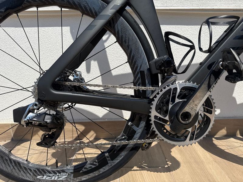 Używany Canyon Aeroad CFR Disc eTap 2021 2021 Road & Gravel — zdjęcie 3 z 9